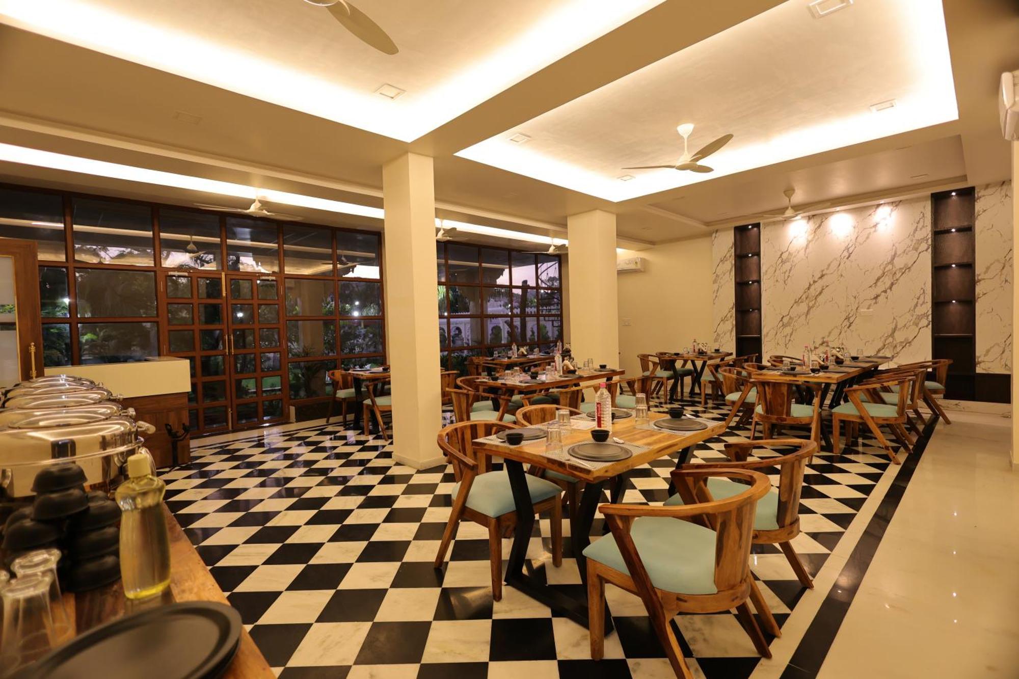 Manas Resort By Rudrakshi Udaipur Exterior foto