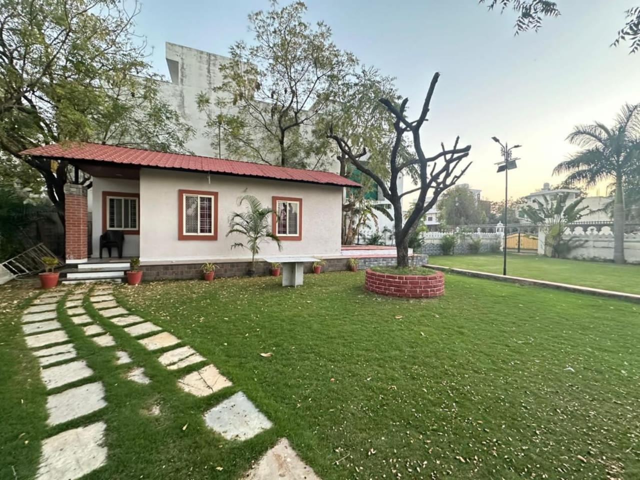 Manas Resort By Rudrakshi Udaipur Exterior foto